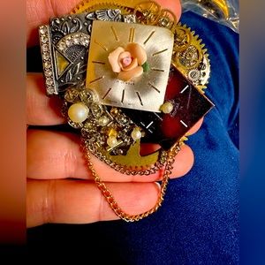 Vintage broach